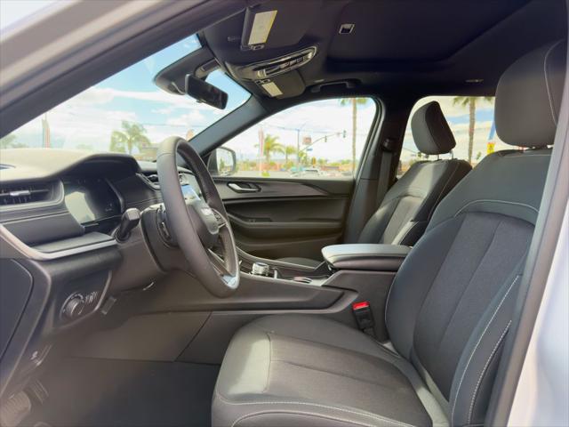 2025 Jeep Grand Cherokee L Laredo X 4x2