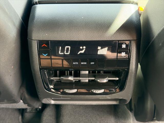 2025 Jeep Grand Cherokee L Laredo X 4x2