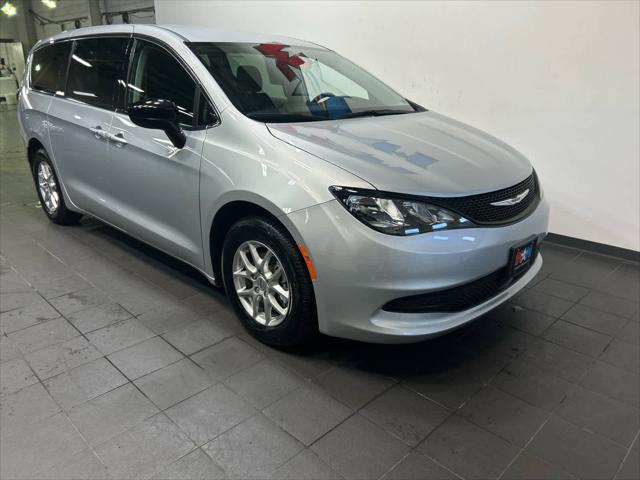 2024 Chrysler Voyager LX
