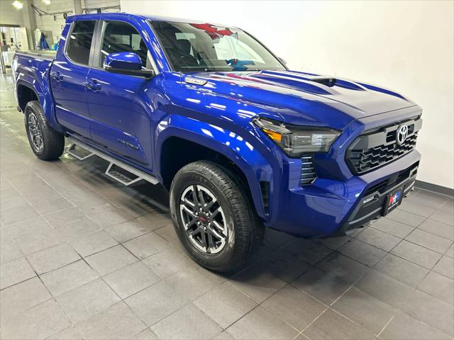 2025 Toyota Tacoma Hybrid TRD Sport 4WD