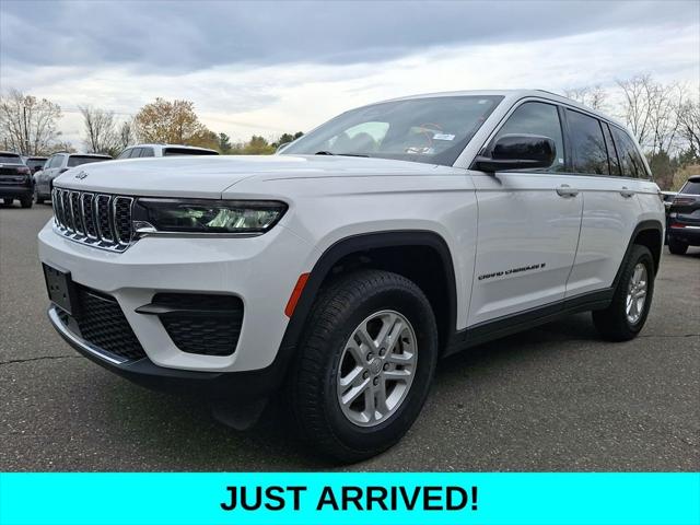 2023 Jeep Grand Cherokee Laredo 4x4 2023 Jeep Grand Cherokee Laredo 4x4