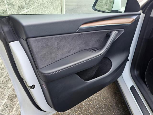 2024 Tesla Model Y Long Range Dual Motor All-Wheel Drive