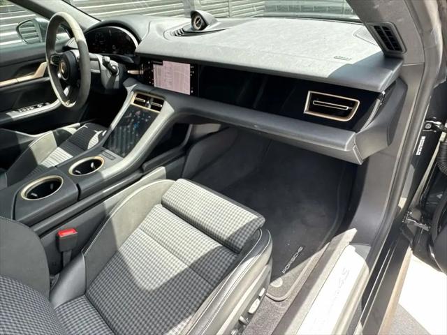 2025 Porsche Taycan 4S