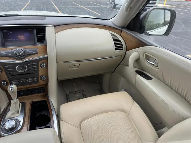 2013 INFINITI QX56 Standard