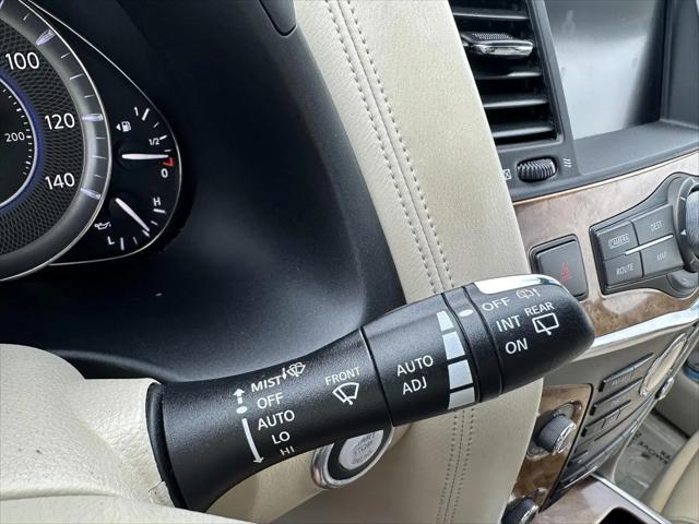 2013 INFINITI QX56 Standard