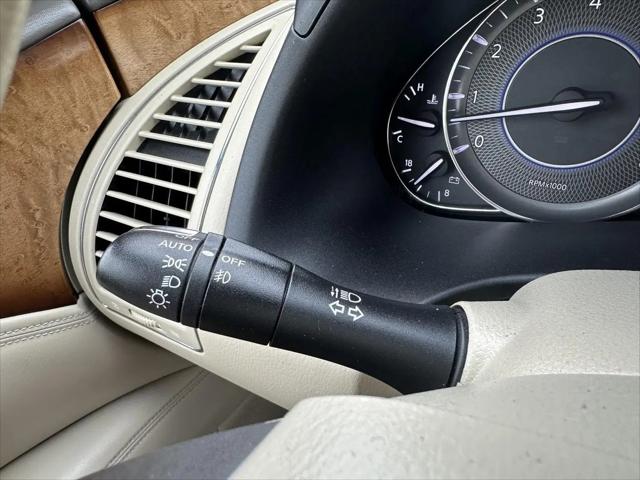 2013 INFINITI QX56 Standard