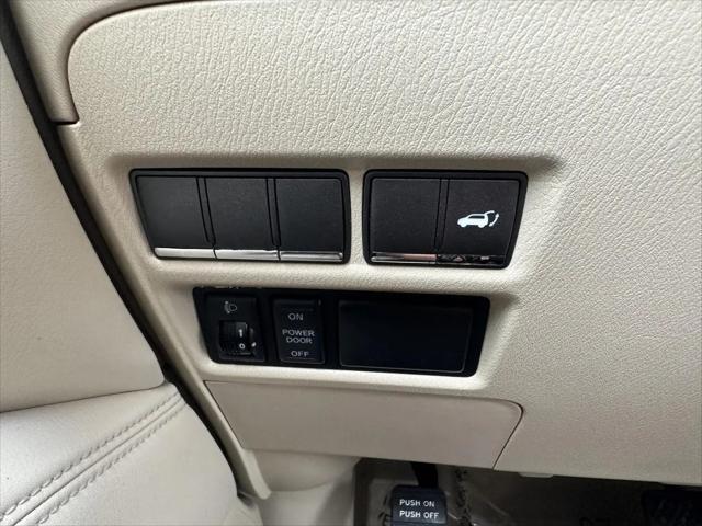 2013 INFINITI QX56 Standard