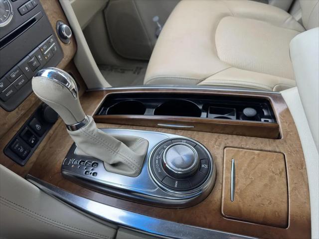 2013 INFINITI QX56 Standard
