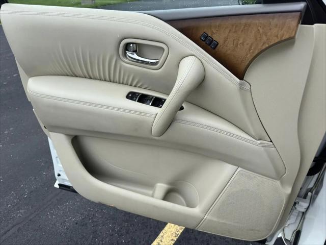 2013 INFINITI QX56 Standard