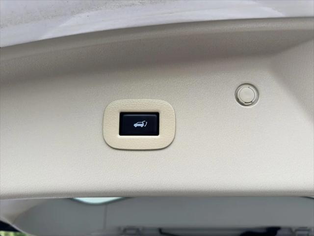 2013 INFINITI QX56 Standard