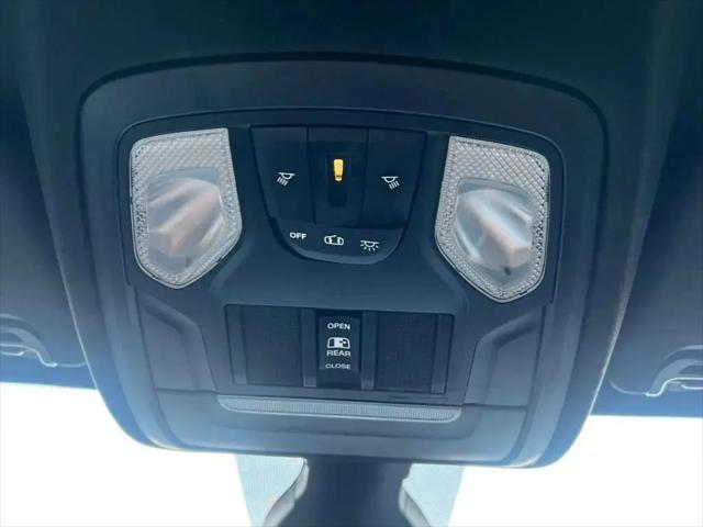 2020 Ram 1500 Big Horn Crew Cab 4x4 5'7" Box