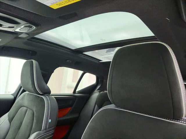 2019 Volvo XC40 T5 R-Design