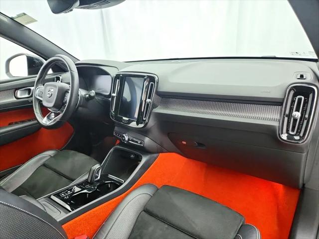 2019 Volvo XC40 T5 R-Design