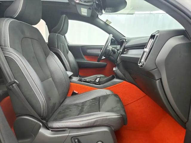 2019 Volvo XC40 T5 R-Design