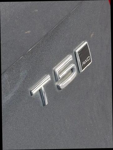2021 Volvo XC90 T5 Momentum 7 Passenger