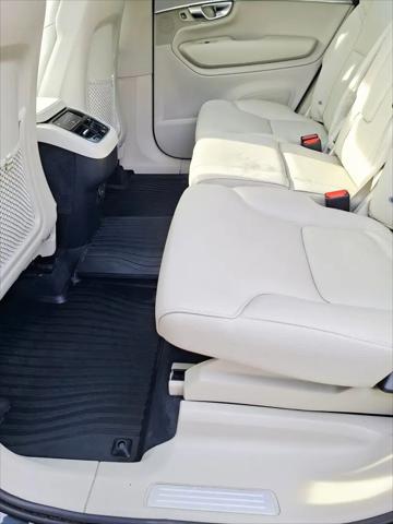 2021 Volvo XC90 T5 Momentum 7 Passenger