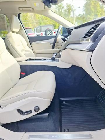 2021 Volvo XC90 T5 Momentum 7 Passenger