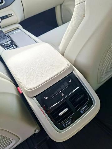 2021 Volvo XC90 T5 Momentum 7 Passenger