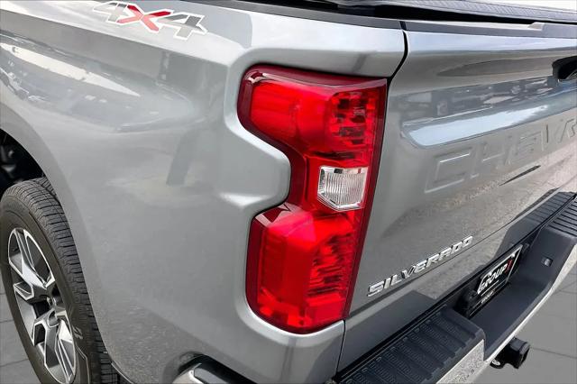 2023 Chevrolet Silverado 1500 4WD Crew Cab Short Bed LT with 2FL
