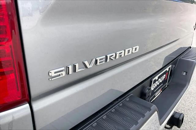2023 Chevrolet Silverado 1500 4WD Crew Cab Short Bed LT with 2FL