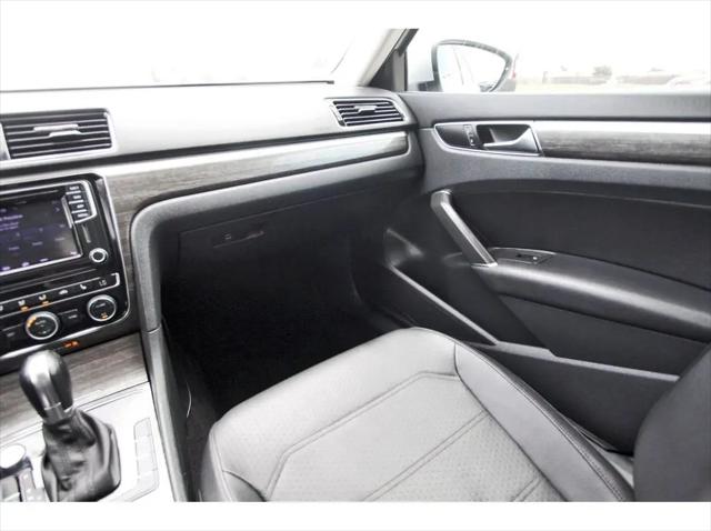 2018 Volkswagen Passat 2.0T SE