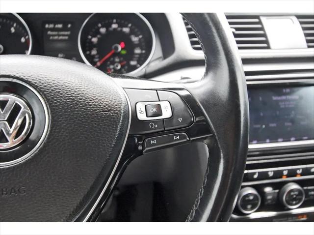 2018 Volkswagen Passat 2.0T SE