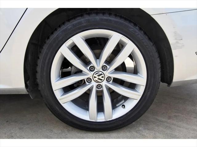 2018 Volkswagen Passat 2.0T SE