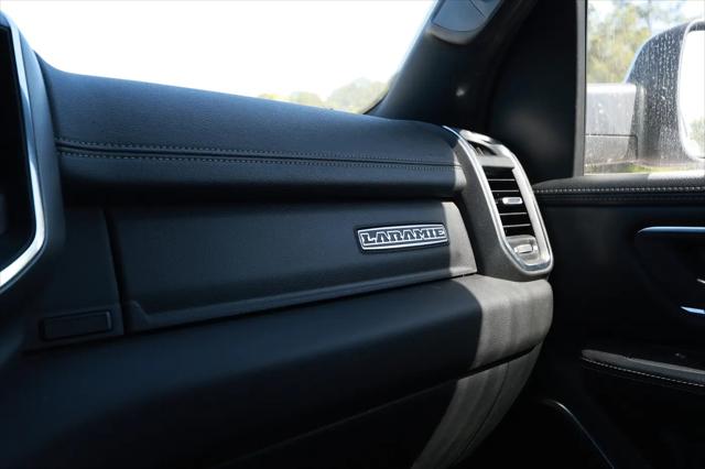 2024 Ram 1500 Laramie Crew Cab 4x2 5'7" Box
