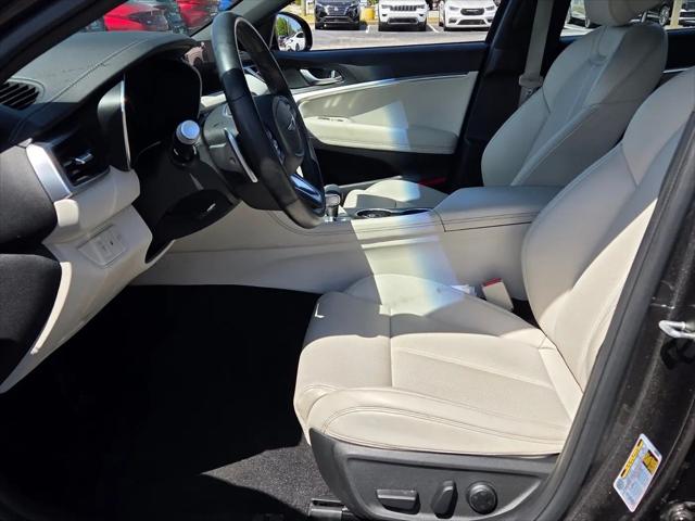 2025 Genesis G70 2.5T RWD