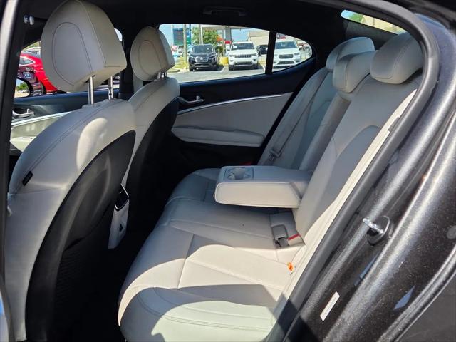 2025 Genesis G70 2.5T RWD