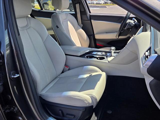 2025 Genesis G70 2.5T RWD
