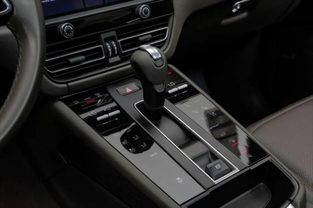 2023 Porsche Macan T
