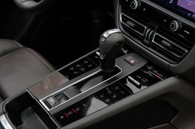 2023 Porsche Macan T