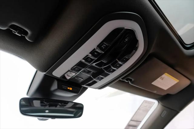 2023 Porsche Macan T