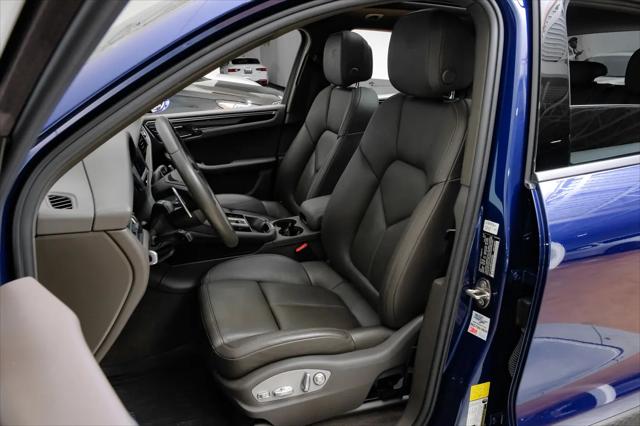 2023 Porsche Macan T