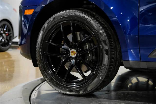 2023 Porsche Macan T