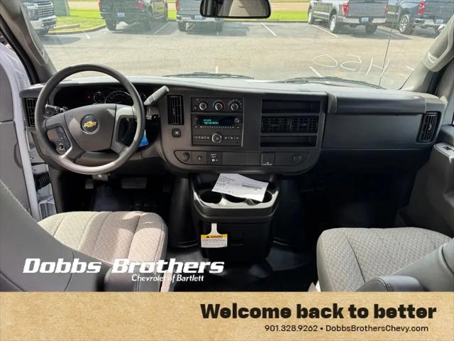2026 Chevrolet Express Cargo Van 2500 Regular Wheelbase, WT, RWD