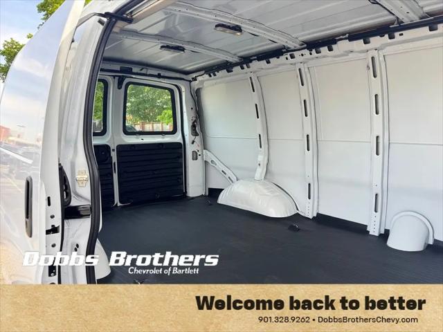 2026 Chevrolet Express Cargo Van 2500 Regular Wheelbase, WT, RWD