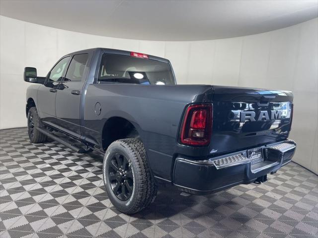 2026 RAM Ram 2500 RAM 2500 BLACK EXPRESS CREW CAB 4X4 64 BOX