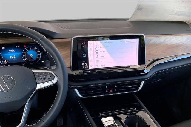 2026 Volkswagen Atlas SE with Technology