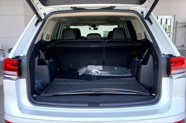 2026 Volkswagen Atlas SE with Technology