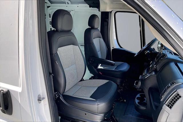 2025 Ram ProMaster Cargo Van Tradesman Low Roof 118" WB w/Pass Seat