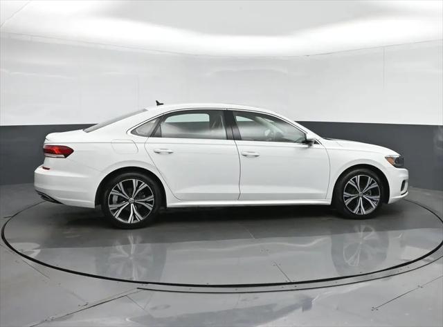 2022 Volkswagen Passat 2.0T SE