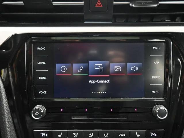 2022 Volkswagen Passat 2.0T SE