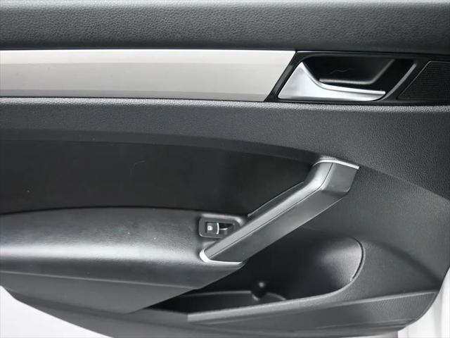 2022 Volkswagen Passat 2.0T SE
