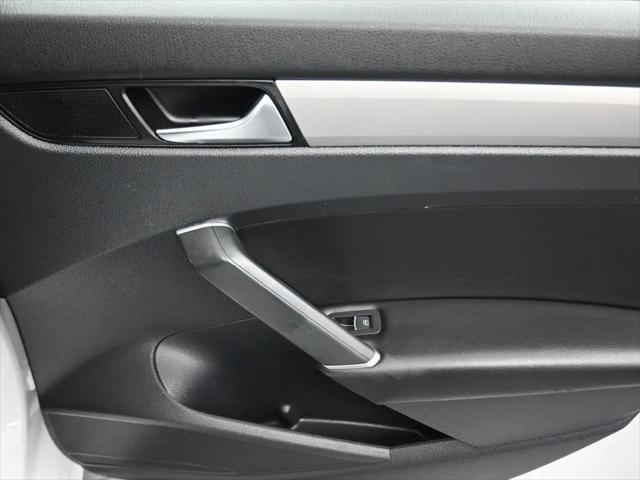 2022 Volkswagen Passat 2.0T SE