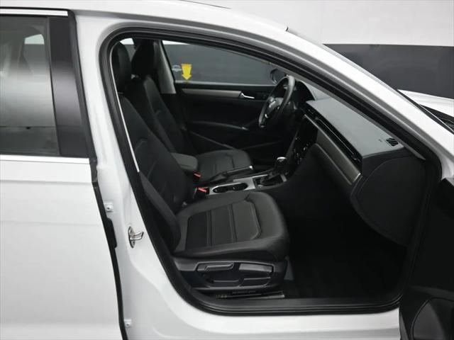 2022 Volkswagen Passat 2.0T SE