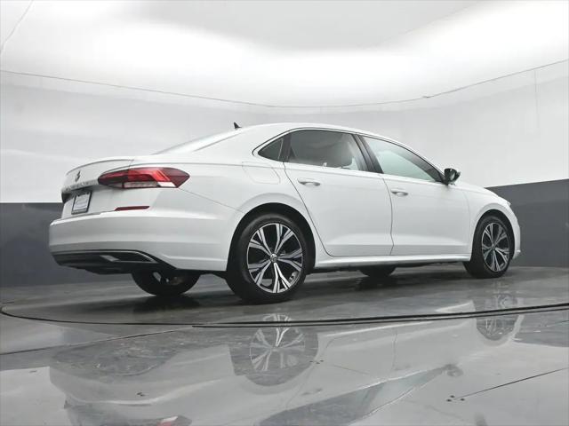 2022 Volkswagen Passat 2.0T SE