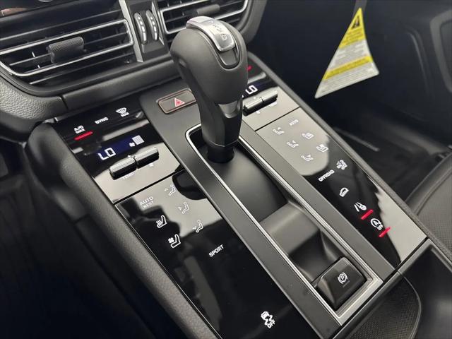 2025 Porsche Macan Macan