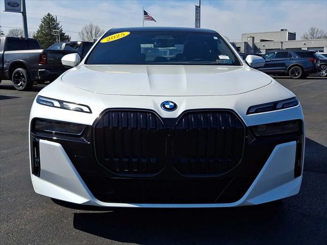 2025 BMW 750e xDrive 2025 BMW 750e xDrive